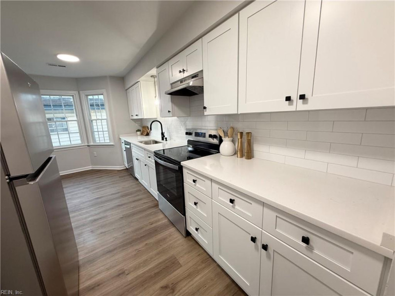 Photo 6 of 18 residential for sale in Virginia Beach virginia