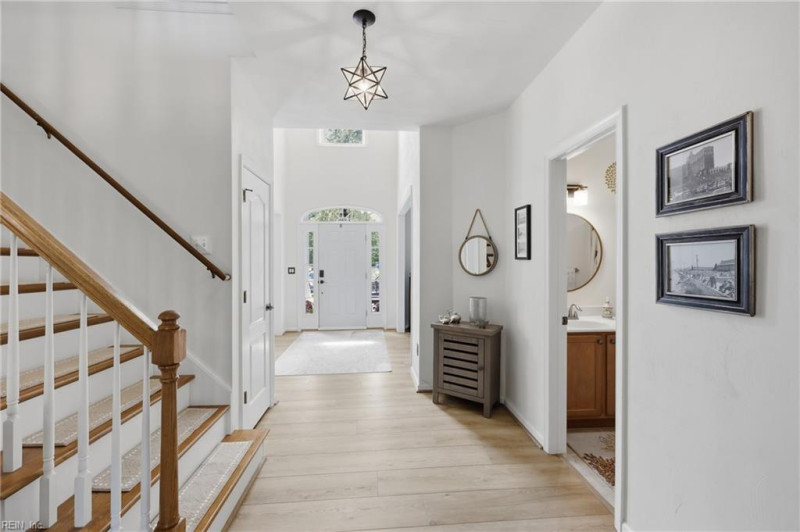 Photo 14 of 47 residential for sale in Virginia Beach virginia