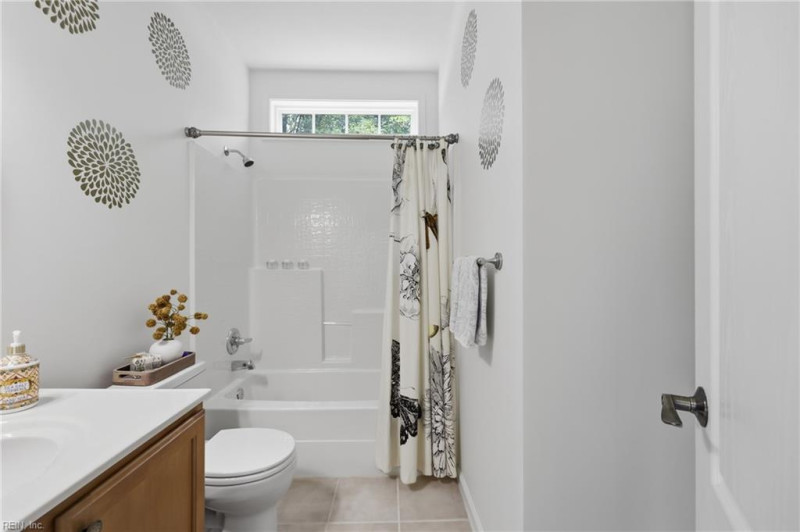 Photo 17 of 47 residential for sale in Virginia Beach virginia