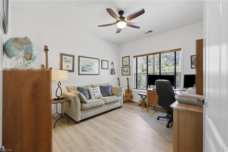Photo 18 of 47 residential for sale in Virginia Beach virginia