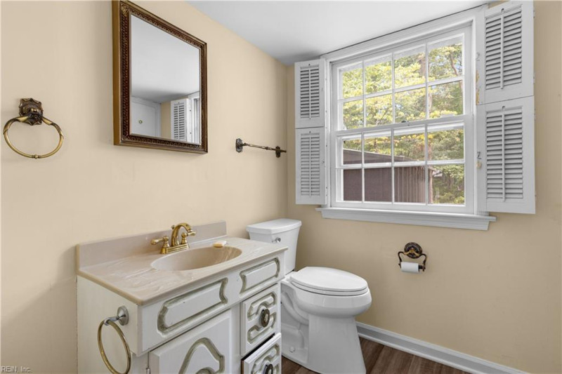 Photo 10 of 35 residential for sale in Virginia Beach virginia