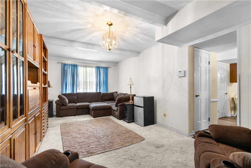 Photo 13 of 35 residential for sale in Virginia Beach virginia