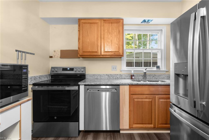 Photo 7 of 35 residential for sale in Virginia Beach virginia