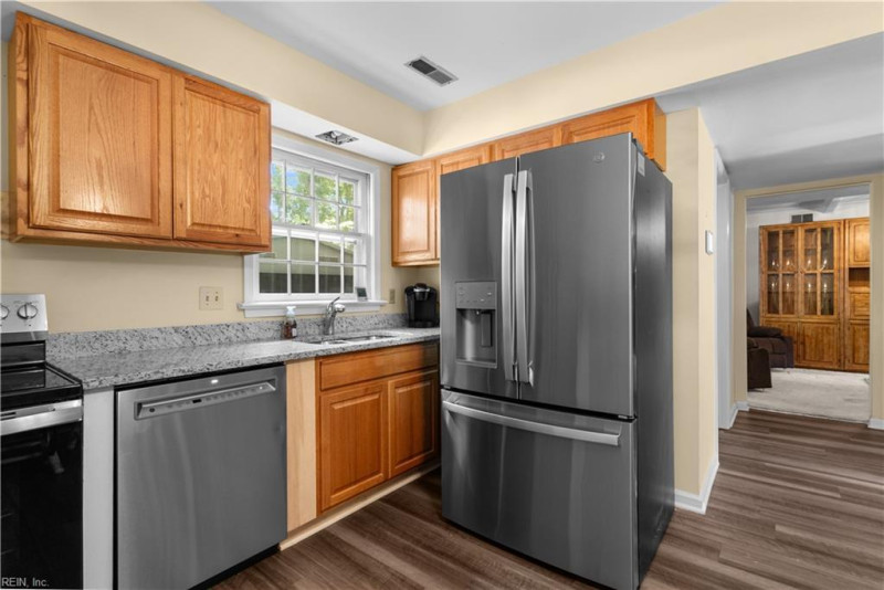 Photo 8 of 35 residential for sale in Virginia Beach virginia