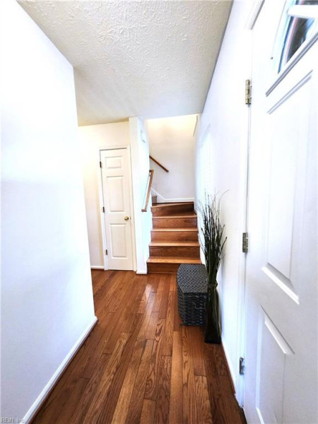 Photo 4 of 36 residential for sale in Newport News virginia Photo 4 of 36 residential for sale in Newport News virginia