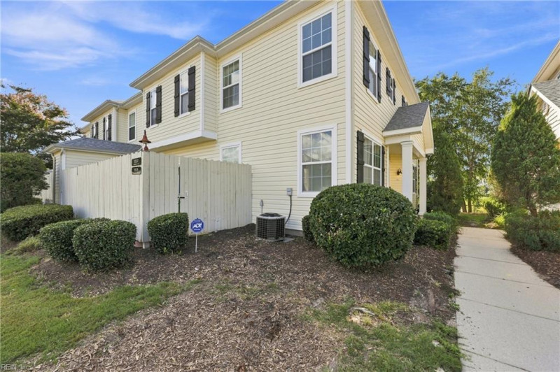 Photo 2 of 33 residential for sale in Chesapeake virginia Photo 2 of 33 residential for sale in Chesapeake virginia