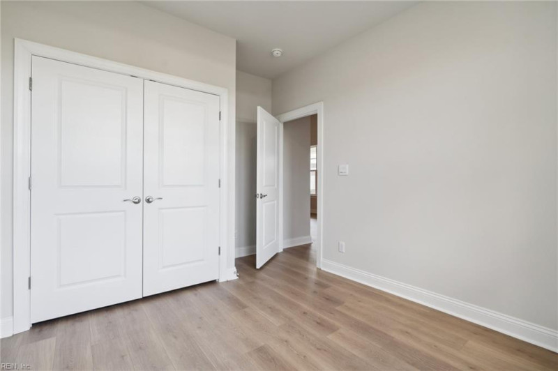 Photo 12 of 25 residential for sale in Chesapeake virginia