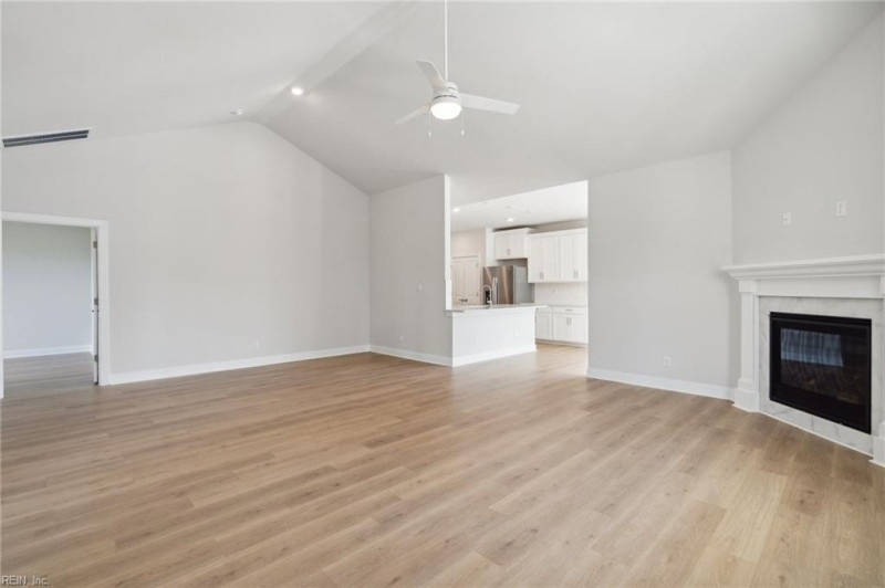 Photo 3 of 25 residential for sale in Chesapeake virginia