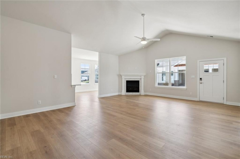 Photo 6 of 25 residential for sale in Chesapeake virginia