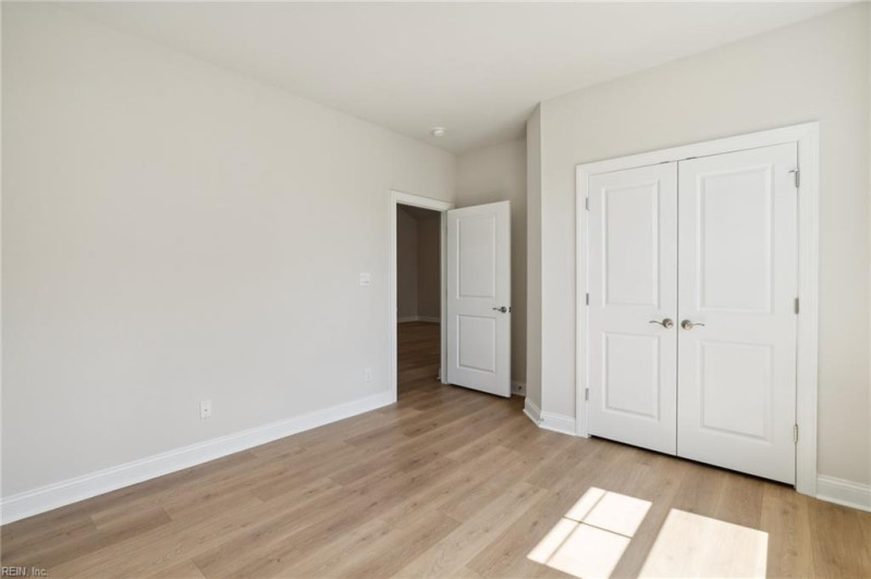 Photo 8 of 25 residential for sale in Chesapeake virginia