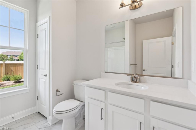 Photo 9 of 25 residential for sale in Chesapeake virginia