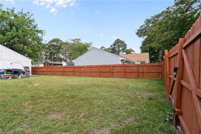 Photo 33 of 34 residential for sale in Portsmouth virginia Photo 33 of 34 residential for sale in Portsmouth virginia
