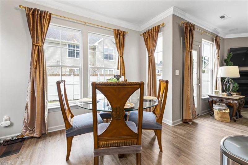 Photo 11 of 44 residential for sale in Virginia Beach virginia