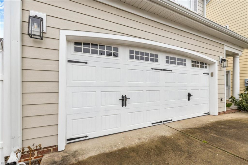 Photo 2 of 44 residential for sale in Virginia Beach virginia