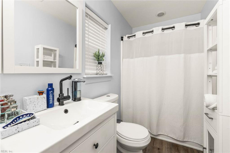 Photo 30 of 44 residential for sale in Virginia Beach virginia