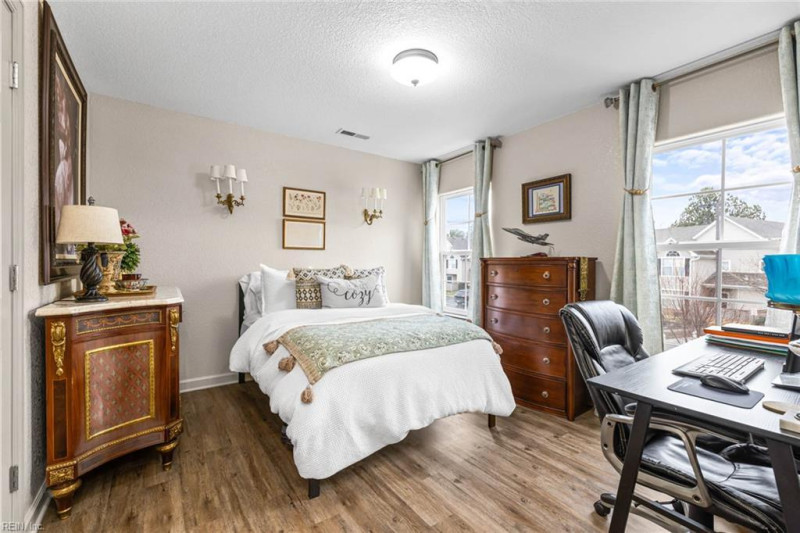 Photo 31 of 44 residential for sale in Virginia Beach virginia