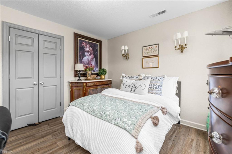 Photo 32 of 44 residential for sale in Virginia Beach virginia