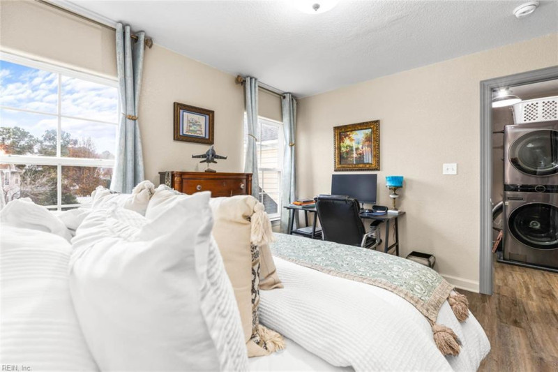 Photo 34 of 44 residential for sale in Virginia Beach virginia