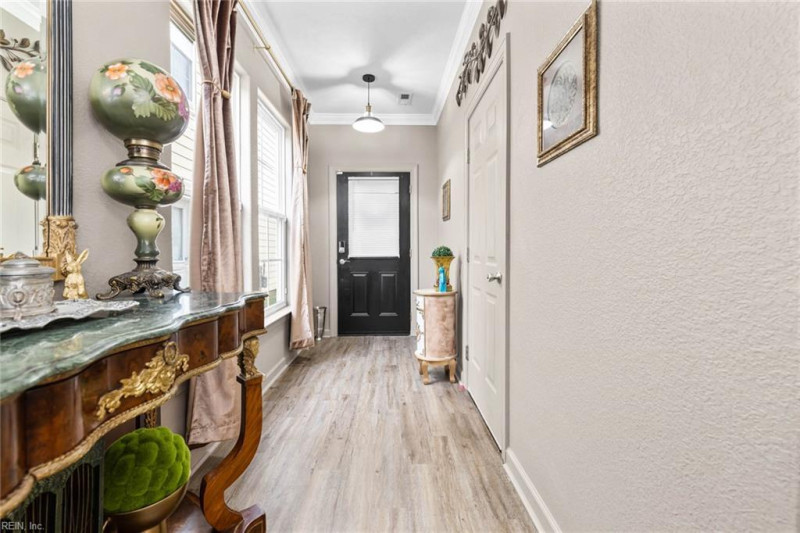 Photo 5 of 44 residential for sale in Virginia Beach virginia