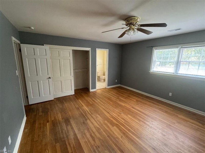Photo 9 of 12 residential for sale in York County virginia