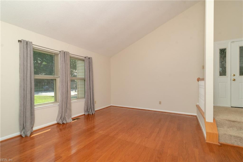 Photo 13 of 49 residential for sale in Virginia Beach virginia