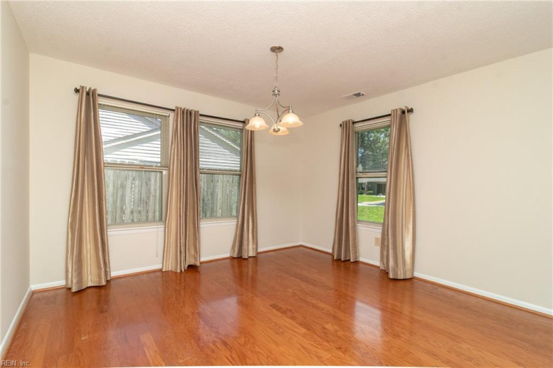 Photo 16 of 49 residential for sale in Virginia Beach virginia
