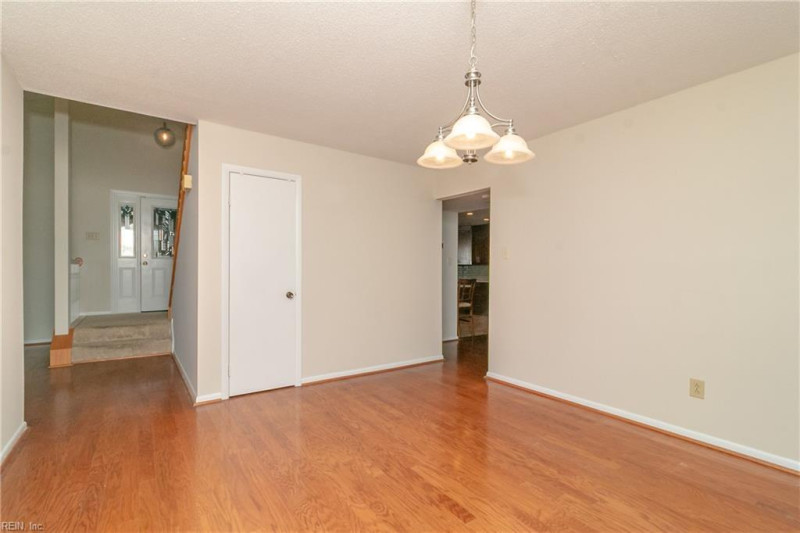 Photo 17 of 49 residential for sale in Virginia Beach virginia