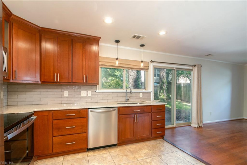 Photo 20 of 49 residential for sale in Virginia Beach virginia