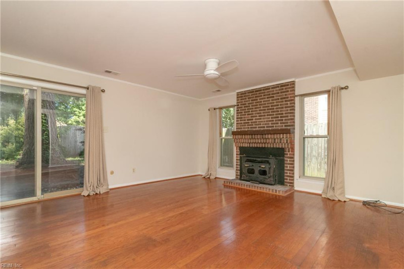 Photo 23 of 49 residential for sale in Virginia Beach virginia