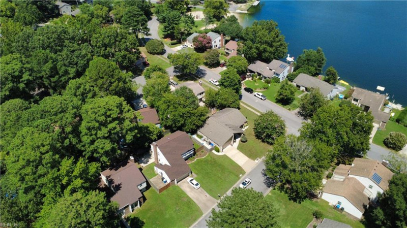 Photo 3 of 49 residential for sale in Virginia Beach virginia