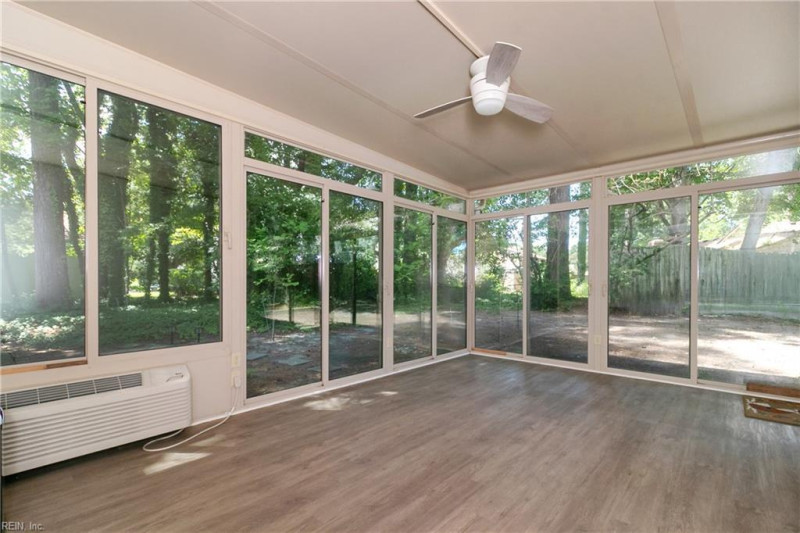 Photo 8 of 49 residential for sale in Virginia Beach virginia