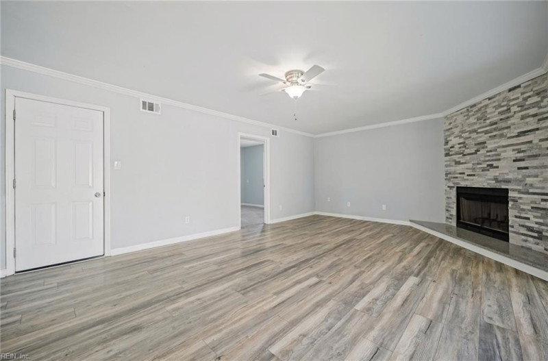 Photo 13 of 43 residential for sale in Virginia Beach virginia