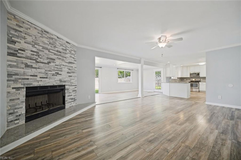 Photo 15 of 43 residential for sale in Virginia Beach virginia