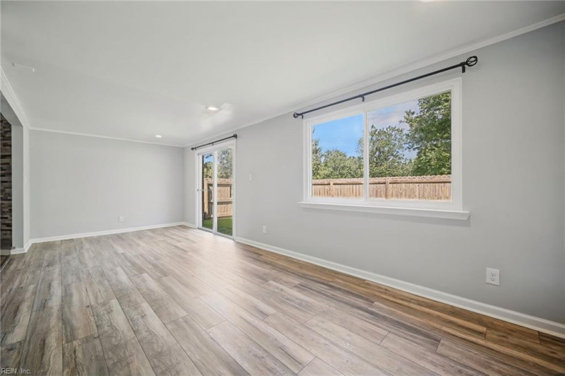 Photo 18 of 43 residential for sale in Virginia Beach virginia