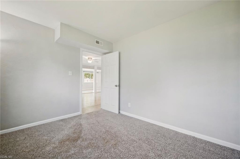 Photo 20 of 43 residential for sale in Virginia Beach virginia