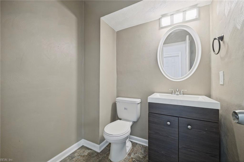 Photo 21 of 43 residential for sale in Virginia Beach virginia
