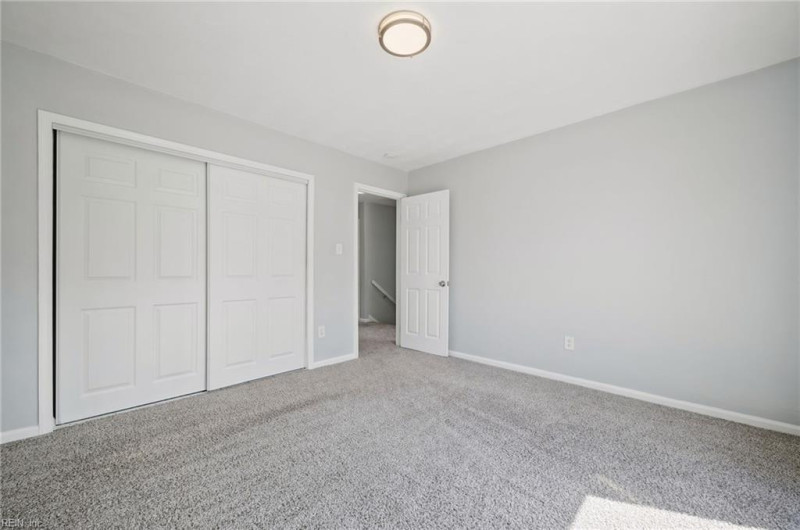 Photo 25 of 43 residential for sale in Virginia Beach virginia