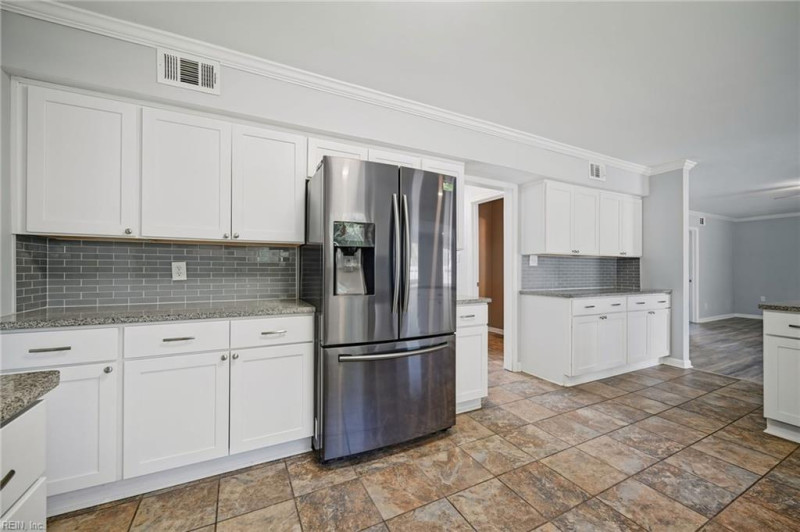 Photo 9 of 43 residential for sale in Virginia Beach virginia