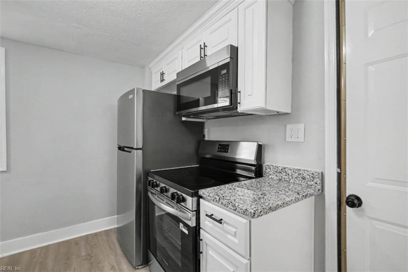 Photo 11 of 36 residential for sale in Norfolk virginia
