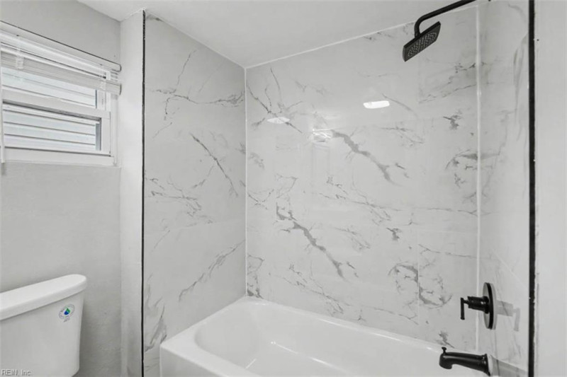 Photo 17 of 36 residential for sale in Norfolk virginia
