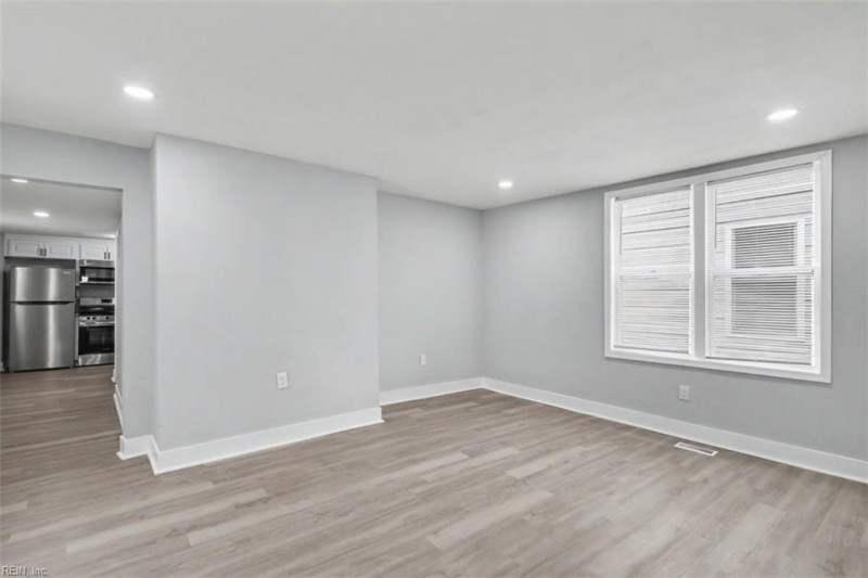 Photo 5 of 36 residential for sale in Norfolk virginia