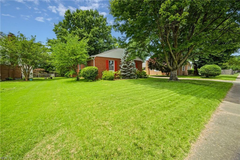 Photo 4 of 33 residential for sale in Hampton virginia Photo 4 of 33 residential for sale in Hampton virginia