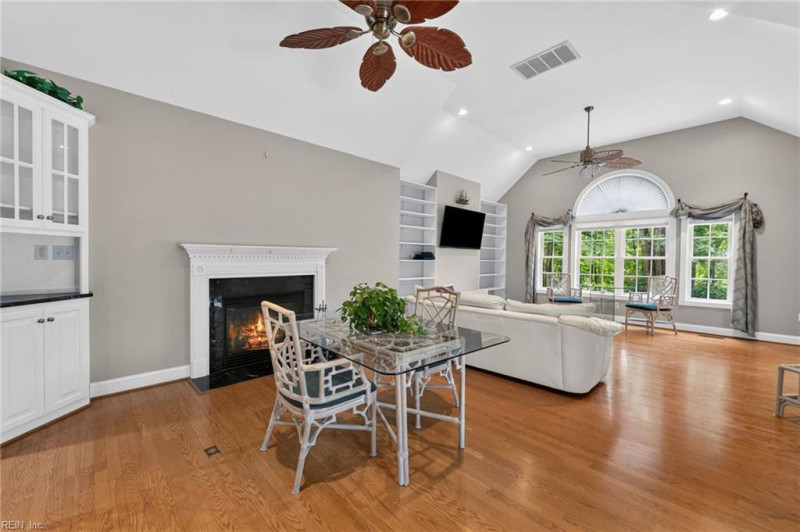 Photo 14 of 50 residential for sale in Middlesex County virginia