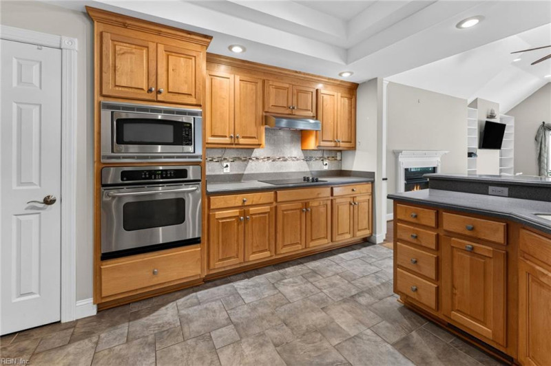 Photo 17 of 50 residential for sale in Middlesex County virginia
