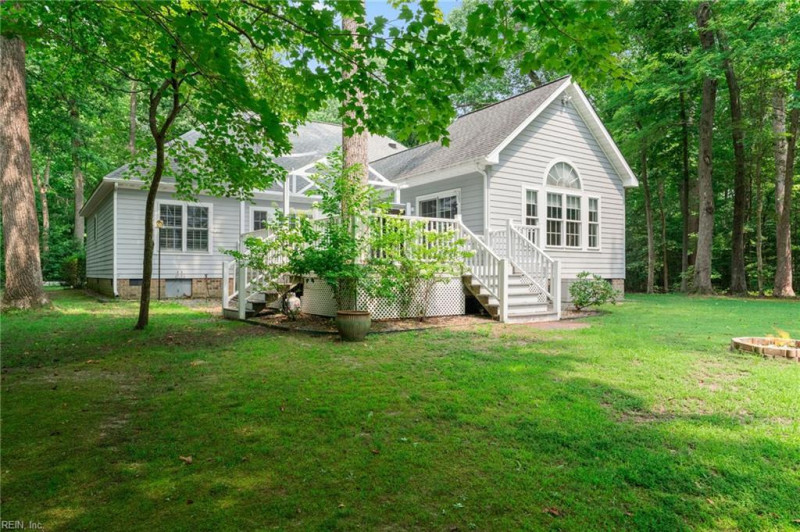 Photo 4 of 50 residential for sale in Middlesex County virginia