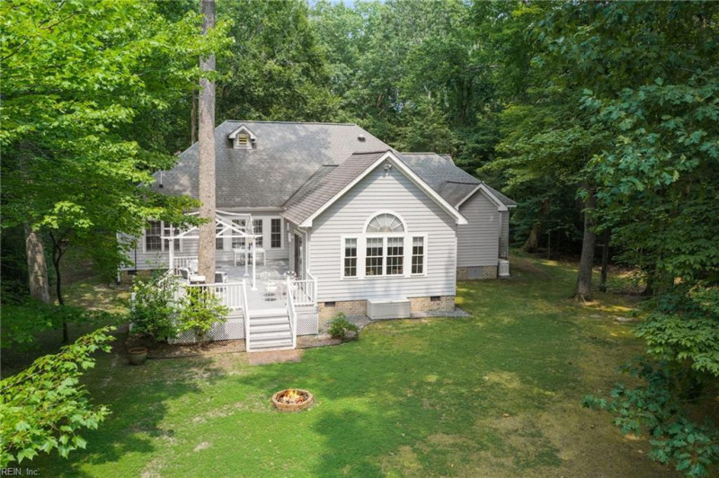 Photo 5 of 50 residential for sale in Middlesex County virginia