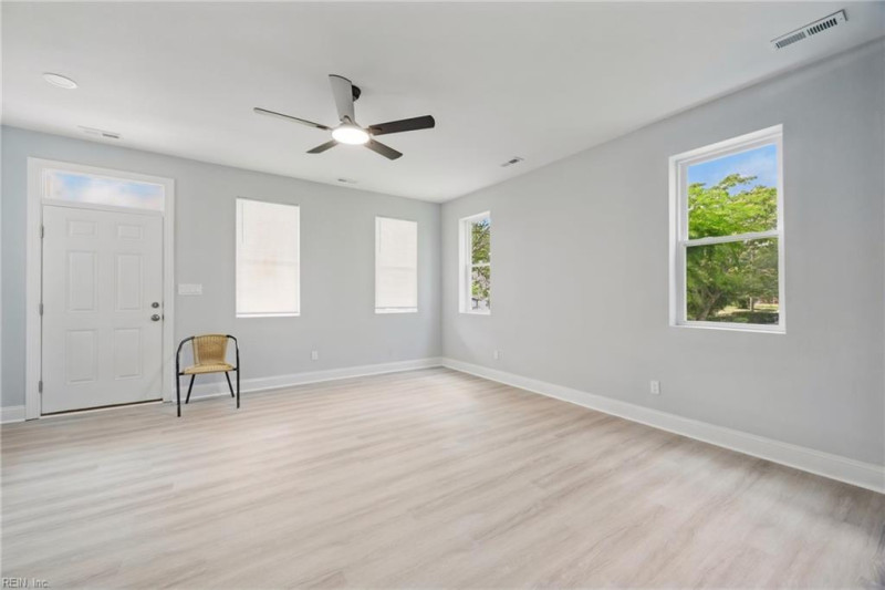 Photo 7 of 24 residential for sale in Norfolk virginia