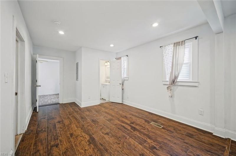 Photo 7 of 48 residential for sale in Chesapeake virginia Photo 7 of 48 residential for sale in Chesapeake virginia