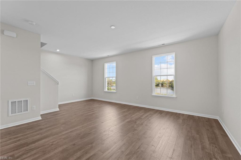 Photo 7 of 19 residential for sale in Hampton virginia