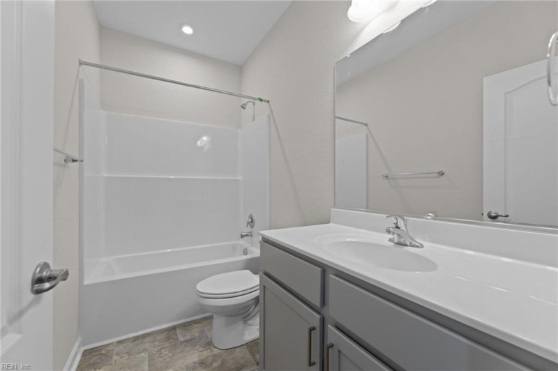 Photo 9 of 19 residential for sale in Hampton virginia